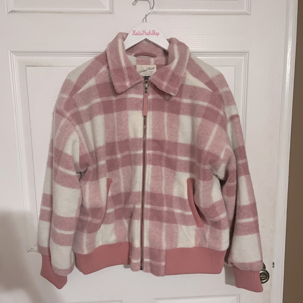 NWT Universal Thread Pink and White Zip Up Jacket - Sz L